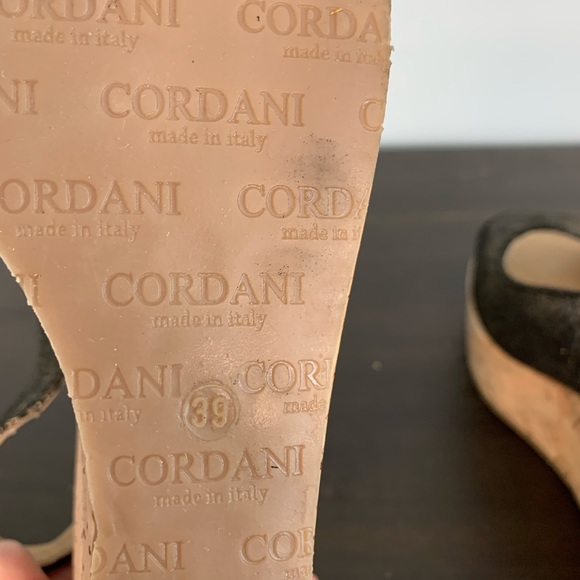 *2/$30 summer clearout* Cordani cork wedge heels - Picture 6 of 8